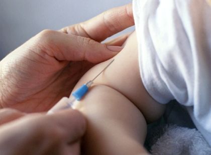 beba i vakcina_front
