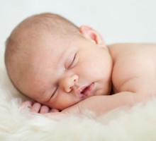 Od kada beba može spavati na stomaku?