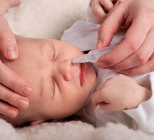 Bebi stalno curi nos, šta koristiti?