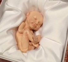 Nude roditeljima 3D figure njihove nerođene bebe