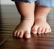 Kada bebi obuti prve cipelice?