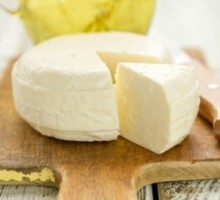 Napravite domaći sir na starinski način