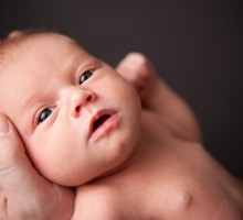 Prvi dani s bebom – bez panike i straha