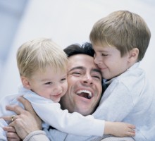 Nivo testosterona kod očeva opada u prisustvu njihove djece