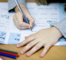 Kako da naučite dijete da drži olovku