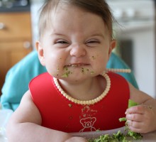 Metoda “beba vođa dohrane”opovrgava praksu da se djeca dohranjuju kašicama
