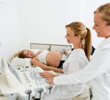 Preporučeno najmanje 8 posjeta ginekologu tokom trudnoće