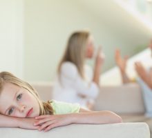 Kako dijete doživljava svađu roditelja: Posljedice za cijeli život