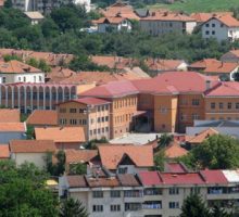 Odluka lokalnog parlamenta: Za svu djecu u Pljevljima dodatak 30 eura