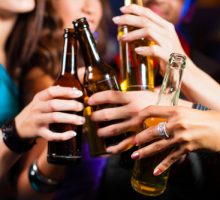 Prekršajna protiv vlasnika lokala u Kotoru – 15 maloljetnika pilo alkohol