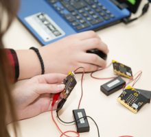 Džepni kompjuteri za 10 osnovnih škola, počeo projekat Škole za 21. vijek
