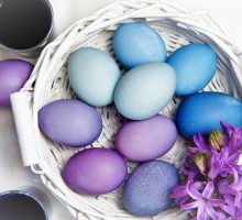 Prirodne boje za uskršnja jaja, od crvenog luka do kurkume