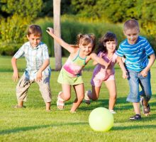 Kako pomoći djetetu da se socijalizuje i pronađe drugare za igru