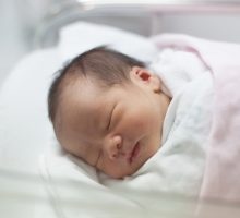 U Cetinju naknada za novorođenčad povećana na 350 eura