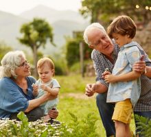 Baka i djed i njihovo uključivanje u vaspitanje unuka