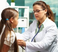 Šta roditelji treba da znaju o sistematskim pregledima i vakcinaciji djece tokom pandemije
