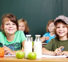 Besplatno voće/povrće i mliječni proizvodi za mlađe osnovce u 7 škola