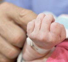 Uvećane naknade dobiće i roditelji beba rođenih ove godine