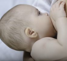 Majke skoro jednoglasne: Potrebna veća  podrška zdravstvenih radnika u dojenju