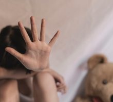 Zaštita djece od pedofila – između zakona i prakse 