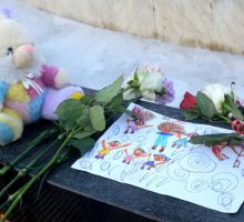 Građani Podgorice odali počast žrtvama tragedija u Srbiji