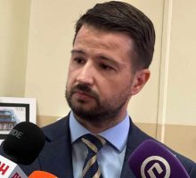 Milatović: Apelujem na Vladu da odgovornije uđe u razgovore sa Sindikatom